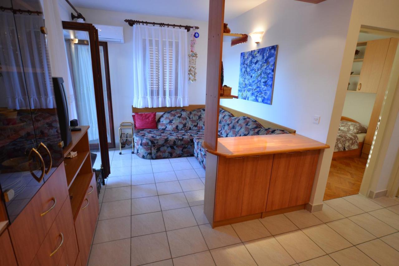 Ferienwohnung Maja Kornić Exterior foto